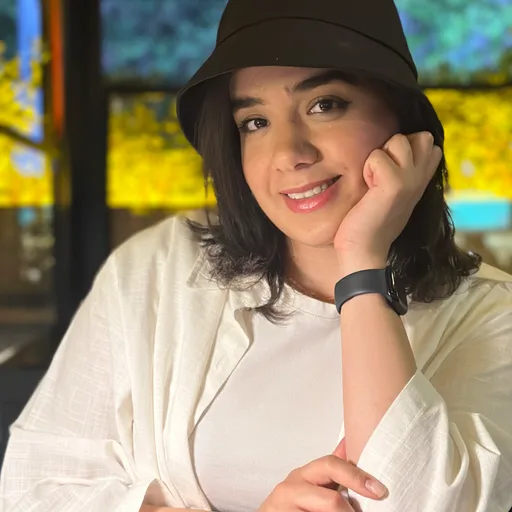 زینب یاری | برنامه نویس ارشد بکند | senior backend developer